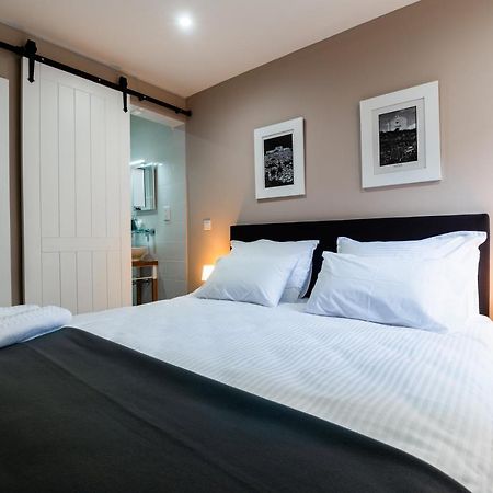 Monreal Boutique Townhouse - R024Rm3 Hotel Paola Bagian luar foto