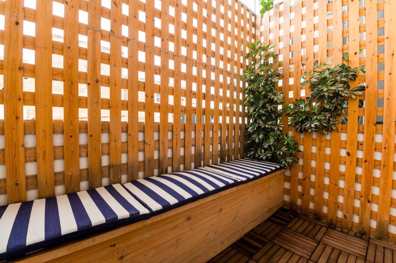 Monreal Boutique Townhouse - R024Rm3 Hotel Paola Bagian luar foto